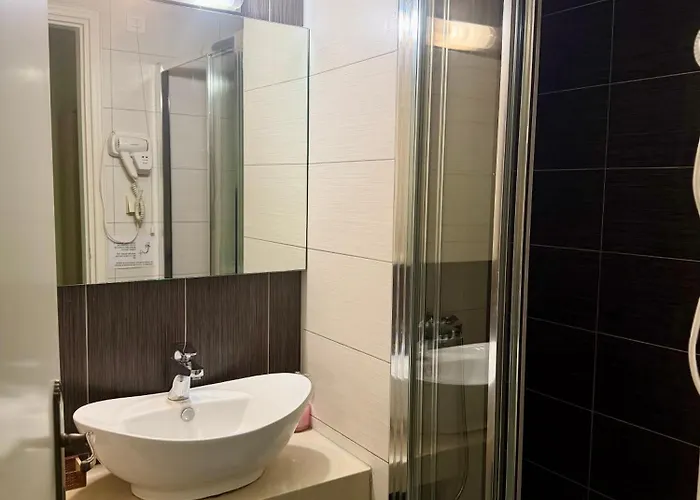 Afrika Hotel 3*