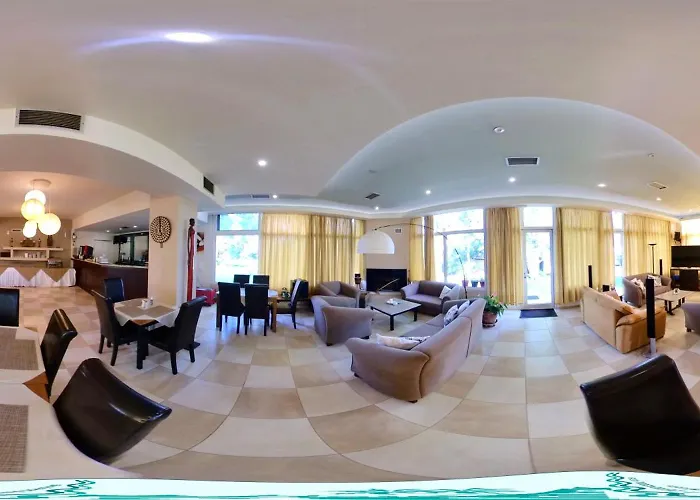 Afrika Hotel 3*